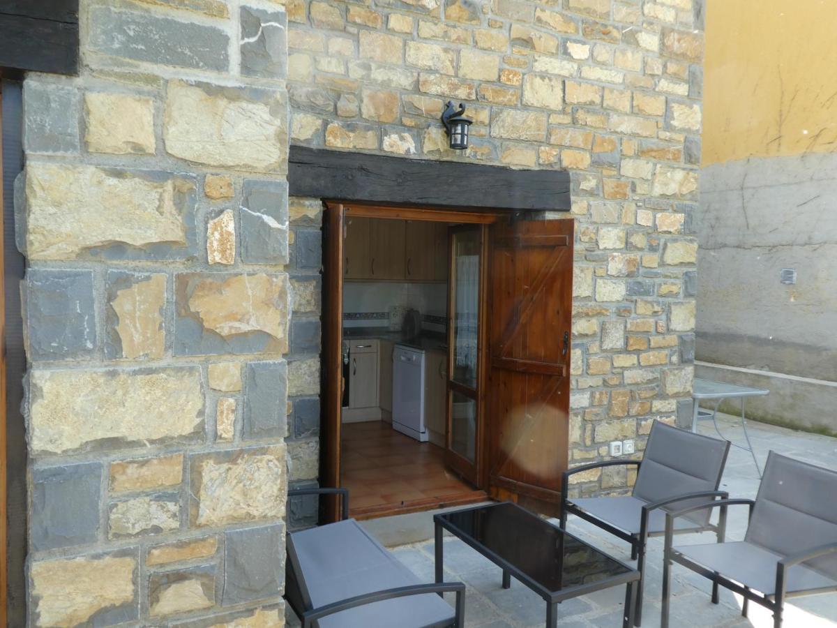 Villa Casa con jardín frente ciudadela Jaca Exterior foto